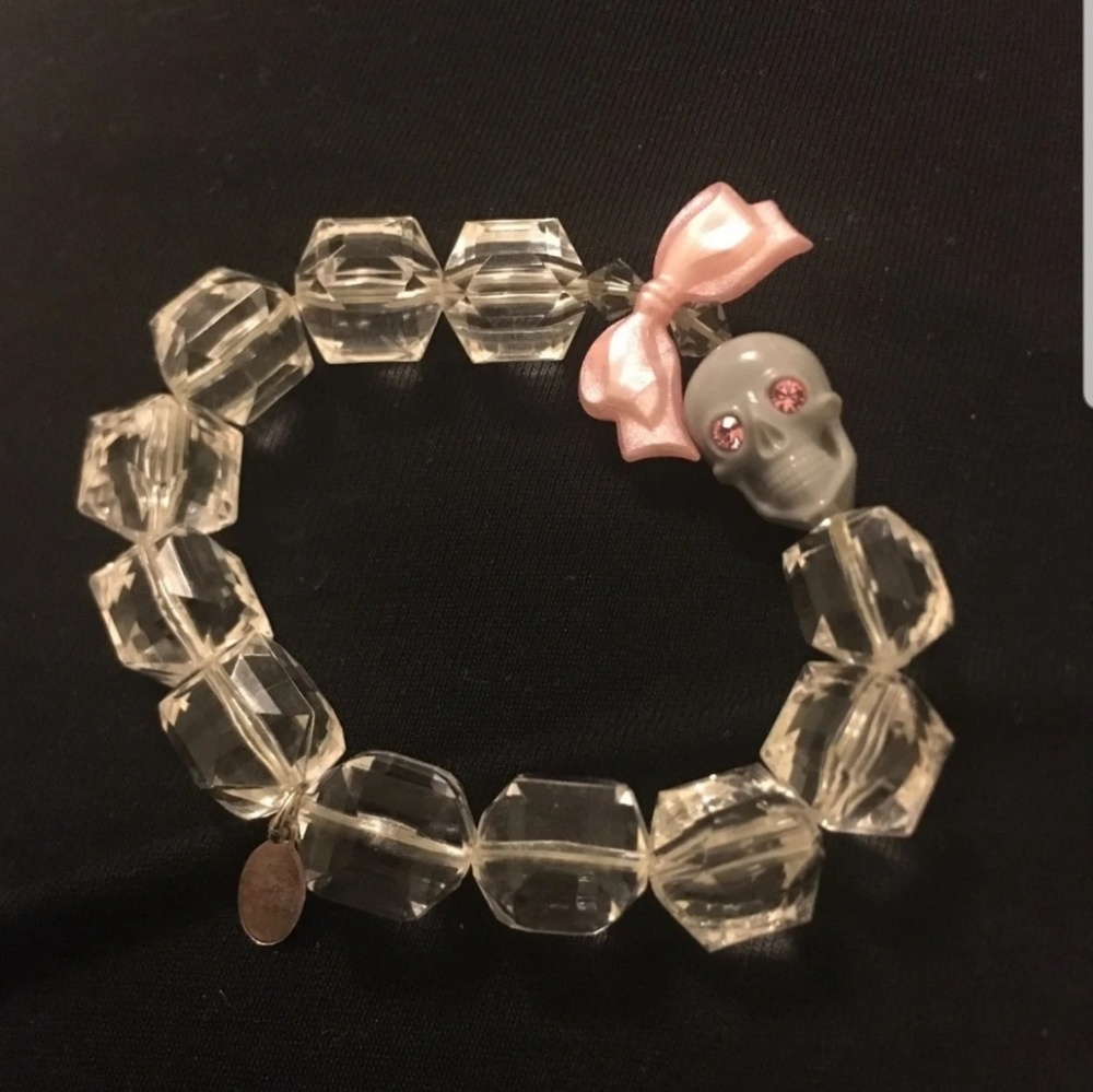 Tarina Tarantino skull bead bracelet in box